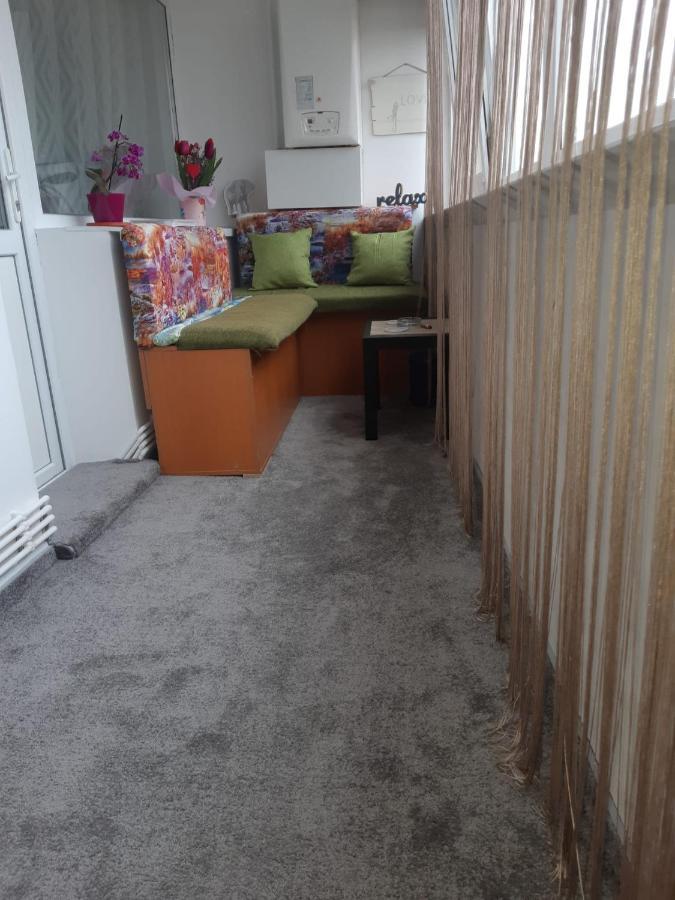Hellen Apartament Targoviste Eksteriør bilde